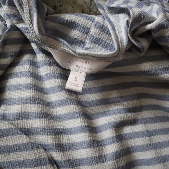 LC Lauren Conrad Blue & White Striped Long Sleeve Cold Shoulder Top S Small - Picture 4 of 4